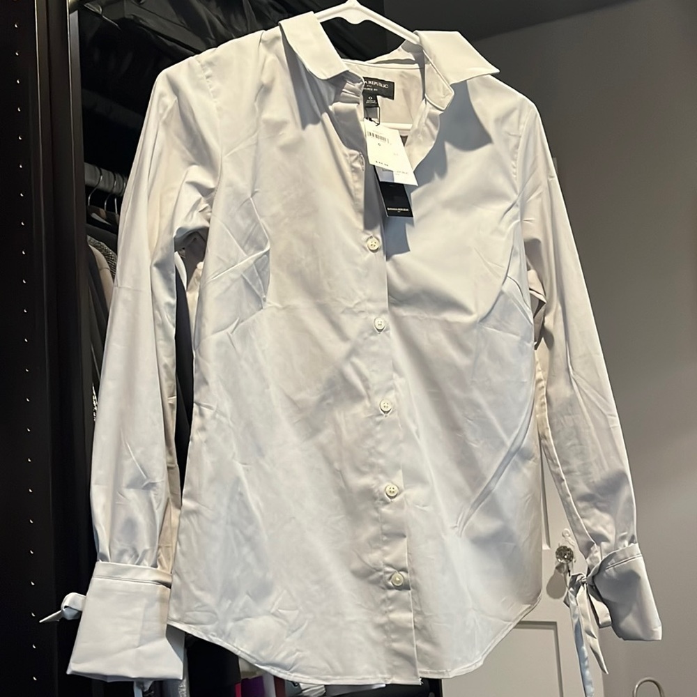 COPY - Banana Republic tailored fit button up with sleeve